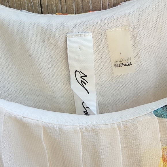 Floral Chiffon Dress with Cape Overlay Pleated Flowy Tiered Large - Picture 2 of 3